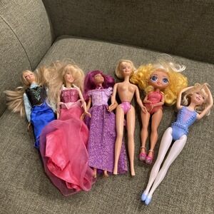 Lot Of 6 Dolls - Barbie, LOL OMG